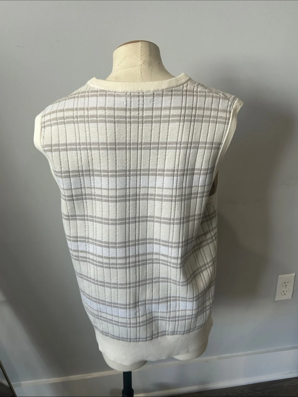 COS Cream and Light Gray Plaid Knit Sleeveless Vest